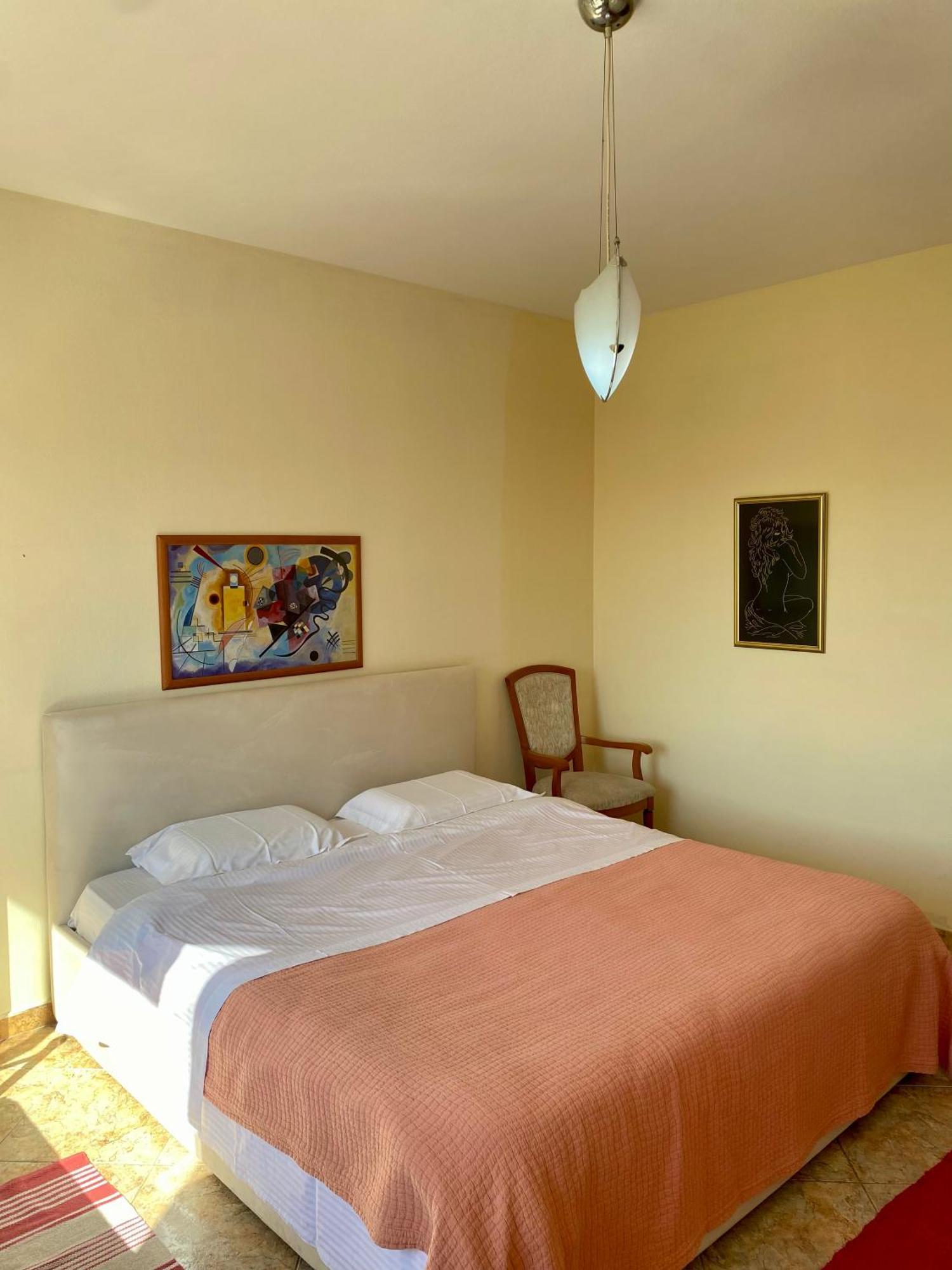 Rtsh Apartment Tirana Buitenkant foto