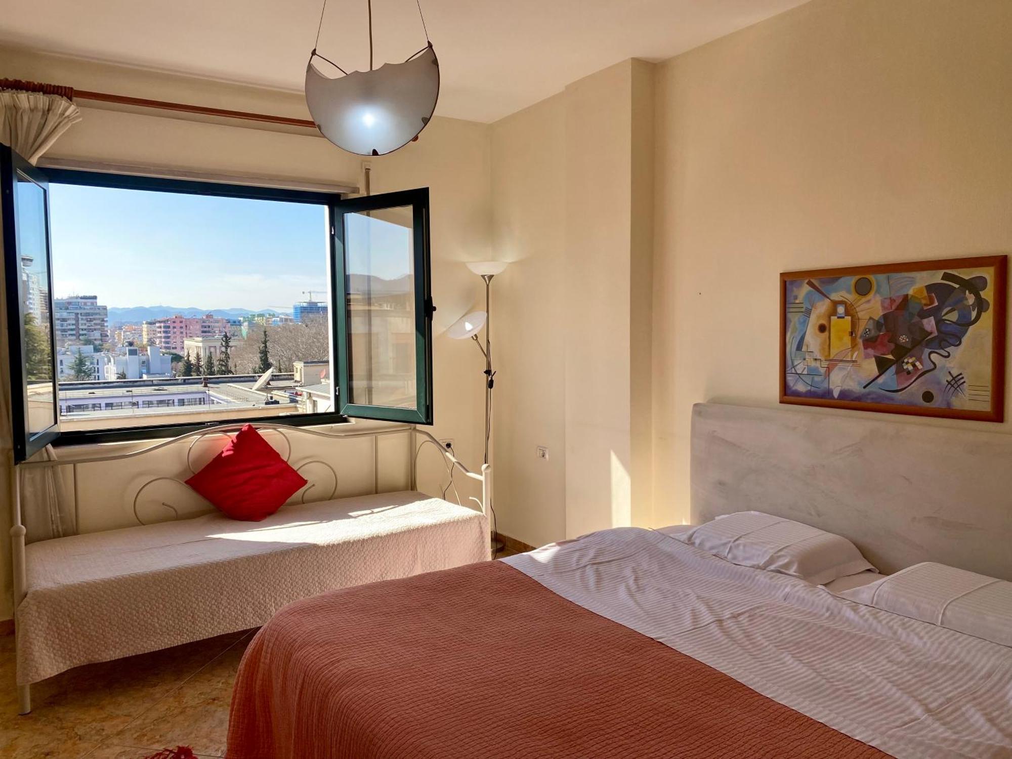 Rtsh Apartment Tirana Buitenkant foto
